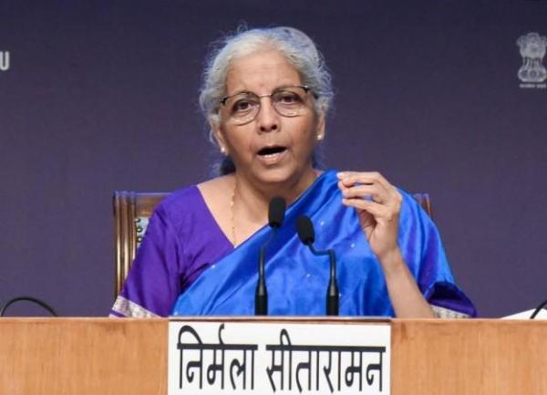 जीएसटी रेट कट अमेरिकेच्या दरवाढीचा सामना करेल, रशियन तेल खरेदी करत राहण्यासाठी भारत: एफएम सिथारामन