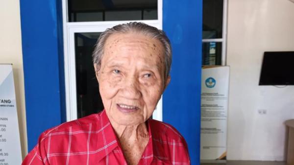 PAHLAWAN - Adik kandung Pahlawan Nasional, Robert Wolter Mongisidi, Letkol (Purn) Robby Mongisidi.