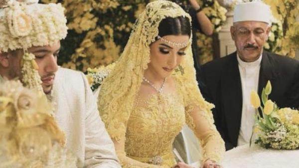 MOMEN PERNIKAHAN - Momen pernikahan beauty blogger Tasya Farasya dan Ahmad Assegaf dicapture Minggu (14/9/2025). Rumah tangganya kini diterpa isu perpisahan.