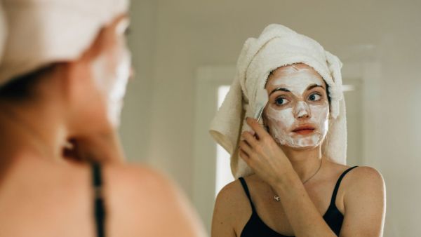 These 4 face packs will improve facial tone, apply according to your skin type
