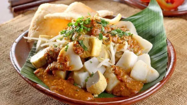 Kupat-Tahu.jpg