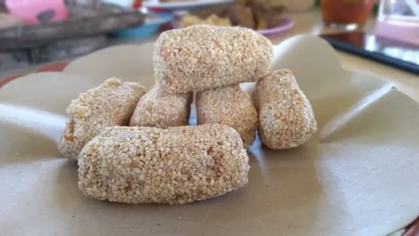 Krenyes Legit Peli Kipu Khas Solo, Jorok Namanya Tapi Enak Rasanya