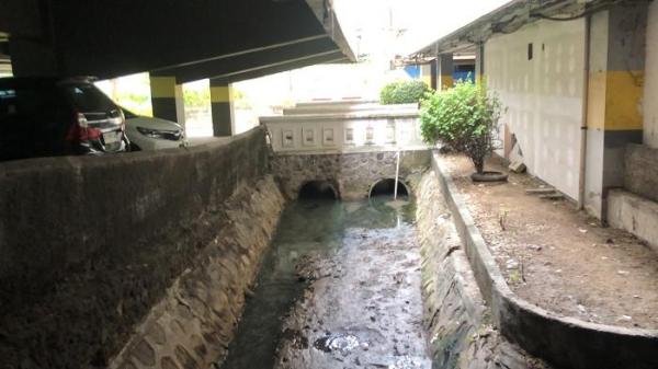 Kondisi aliran sungai di Mall Bali Galeria (MBG) hasil temuan yang dimaksud Pansus DPRD Bali.