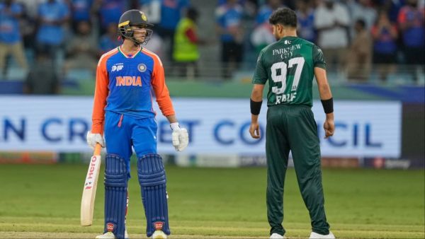 Haris Rauf, Video: After the fight with Abhishek-Gill, Haris Rauf started dropping 'plane', fans remembered Kohli Haris Rauf, Video: After the fight with Abhishek-Gill, Haris Rauf started dropping 'plane', fans remembered Kohli