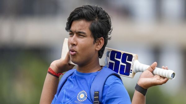 Vaibhav Suryavanshi Six: Vaibhav Suryavanshi hit such a sky six, did not return to the ground, see video