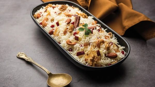 Karwa chauth thali-raisin-pistachio pulao