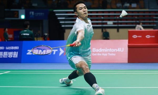KOREA OPEN 2025 - Tunggal putra Indonesia, Jonatan Christie, saat bertanding melawan Kenta Nishimoto asal Jepang dalam perempat final Korea Open 2025 di Suwon Gymnasium, pada 26 September 2025. Dok/PBSI