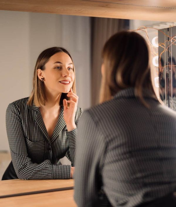 interesting woman not worried about fitting in