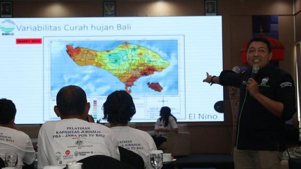 SOSOK - Dwi Wiratmaja jelaskan pengenalan iklim di Bali.