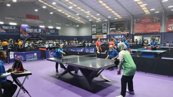 MENANG: Cabang olahraga Tenis Meja resmi berlaga di Pekan Olahraga Nasional (Pornas) Korpri XVII yang digelar di Palembang, Sumatera Selatan (Sumsel). ‎Hingga saat ini, Sulut telah mencatatkan dua kemenangan awal, yakni di nomor perseorangan putri dan ganda putri, keduanya atas lawan dari Badan Pemeriksa Keuangan (BPK).