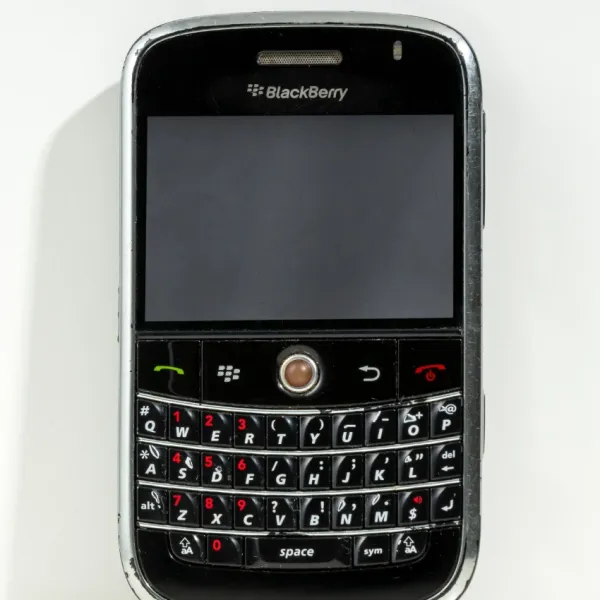 blackberry 90s relic making comeback