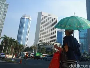 Sampai Kapan Cuaca Panas Melanda RI? Ini Penjelasan BMKG