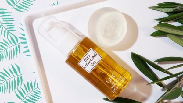 Cleansing Oil. Foto: Instagram/@dhcskincare