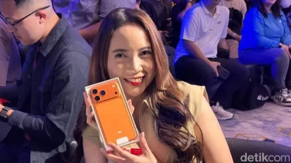 Shitta Nabilla, Pembeli Pertama iPhone 17 di Blibli Midnight Launch