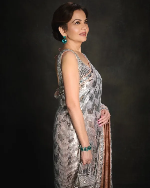 Nita Ambani carries a Hermès bag adorned with 3,025 diamonds. Photo from Instagram/manishmalhotra05