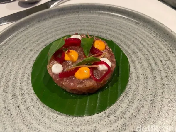 Loka Rasa, jaringan hotel Marriott Bonvoy kerap menyajikan hidangan tradisional dengan tampilan mewah.