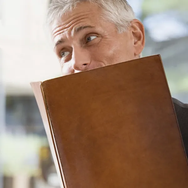 restaurant workers immediately know a bad customer when they don't read the menu