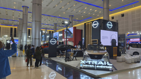 Peresmian pembukaan pameran otomotif GIIAS Surabaya 2025, Rabu (27/8/2025).  Foto: Sena Pratama/kumparan