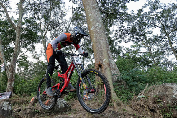 Putaran final kejuaraan 76 Indonesian Downhill (IDH) 2025 di Klemuk Bike Park, Batu, Jawa Timur. Foto: 76 Indonesian Downhill
