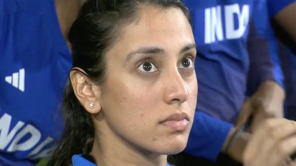 What did Smriti Mandhana and Harmanpreet do after losing to England? who was scolded in the dressing room What did Smriti Mandhana and Harmanpreet do after losing to England? who was scolded in the dressing room