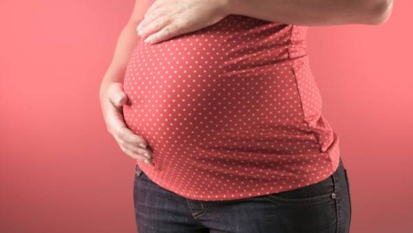Ilustrasi Ibu Hamil Besar Foto: Shutterstock