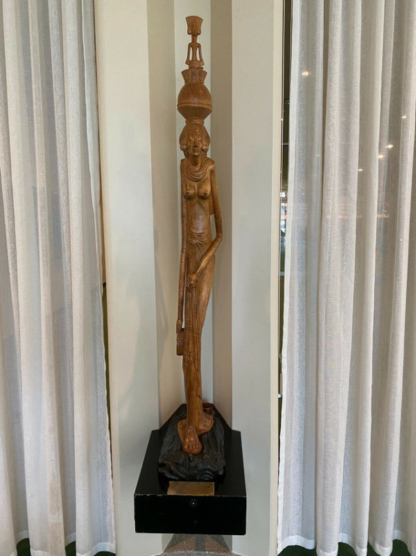 Patung "Prosperity" (Kesejahteraan) di Indonesian Lounge. Foto: UN Gifts