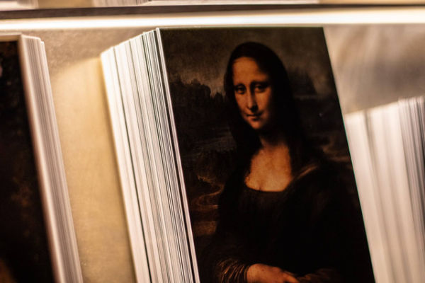 Lukisan Mona Lisa yang ikonik. Foto: Shutterstock