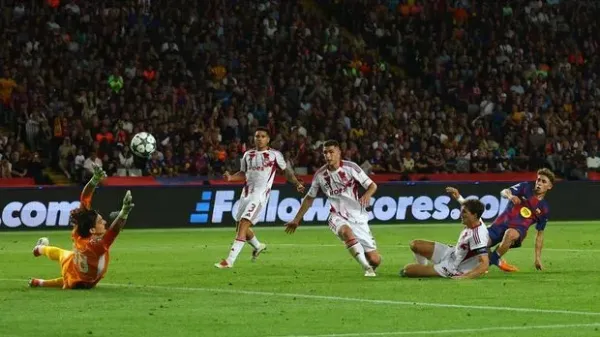Soccer Football - UEFA Champions League - FC Barcelona v Olympiacos - Estadi Lluis Olimpic Companys, Barcelona, Spain - October 21, 2025 FC Barcelona's Fermin Lopez scores their second goal REUTERS/Albert Gea