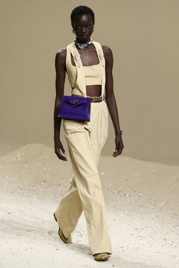 Koleksi Hermes Women Ready-to-wear Fall/Summer 2026. Foto: AFP