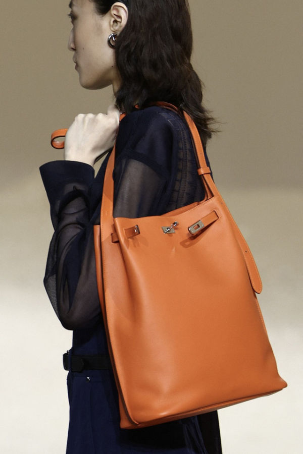 Koleksi Hermes Women Ready-to-wear Fall/Summer 2026. Foto: AFP
