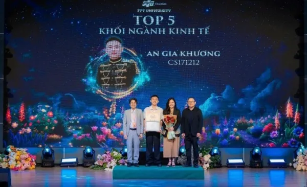 Gia Khương tốt nghiệp loạt Xuất sắc, nằm trong top 5 khối ngành kinh tế tại trường. Ảnh: Trường Đại học FPT