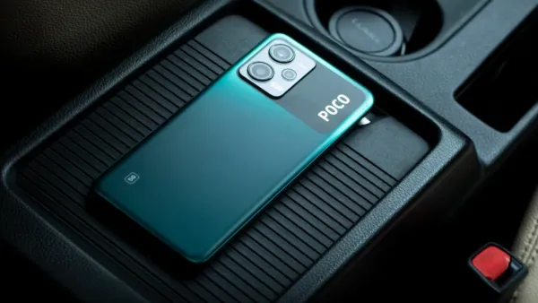 little smartphone POCO Smartphone