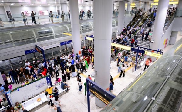 Bến Thành - trung tâm không gian ngầm - Ảnh 1. Bến Thành - Ảnh 1.