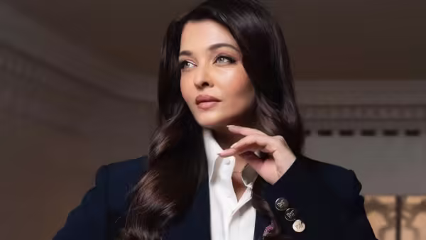 How much property does Aishwarya Rai Bachchan own? How much property does Aishwarya Rai Bachchan own?