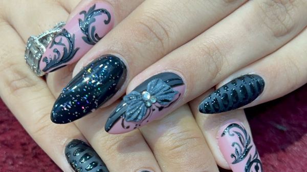 Nails with matte and glossy 💅witb 3D nail art