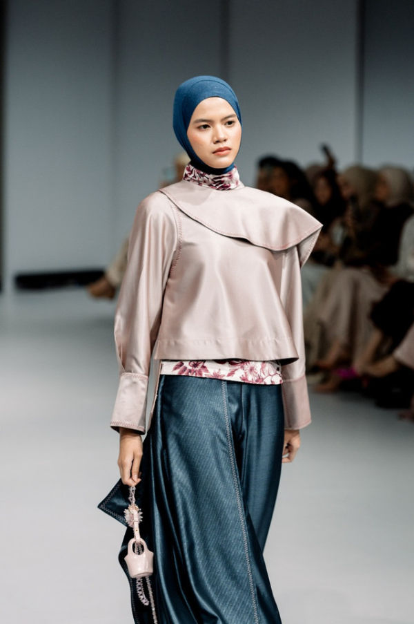 Koleksi JUXTAPOSED oleh Ria Miranda. Foto: Ria Miranda