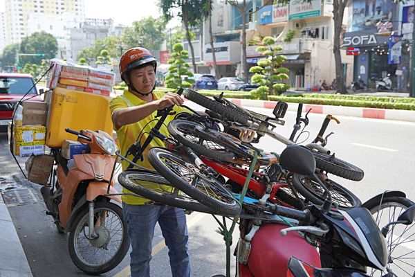 Những vòng xe chở ước mơ đến trường - Ảnh 9. xe đạp - Ảnh 9.