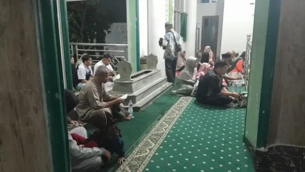 Makam Syekh Abdurrahman, di kompleks Masjid Agung Karawang Makam Syekh Abdurrahman, di kompleks Masjid Agung Karawang