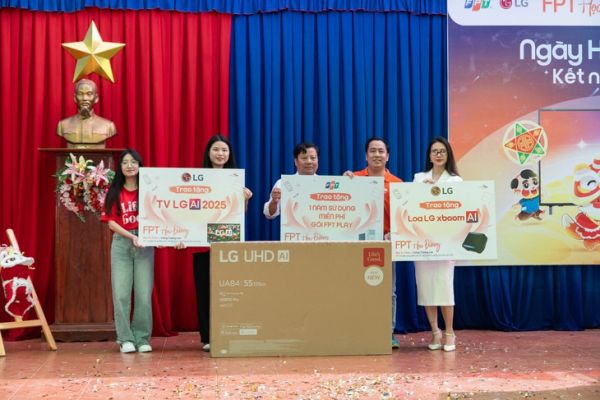 FPT cùng LG mang công nghệ kết nối tri thức cho học sinh vùng khó - Ảnh 1.
