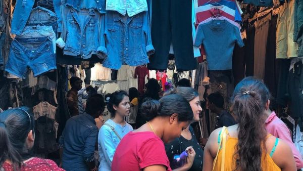 Sarojni Nagar Market