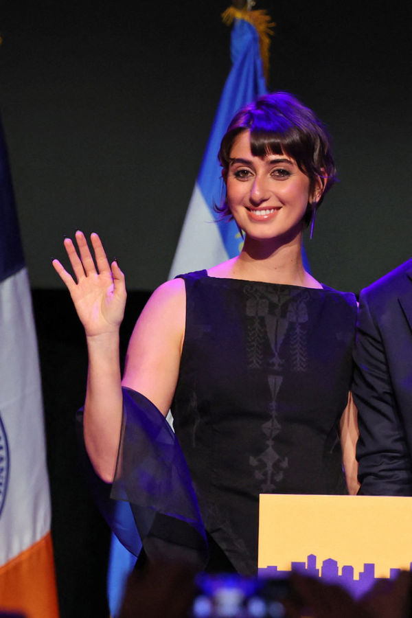 Istri dari Zohran Mamdani, Rama Duwaji. Foto: Angela Weiss/AFP