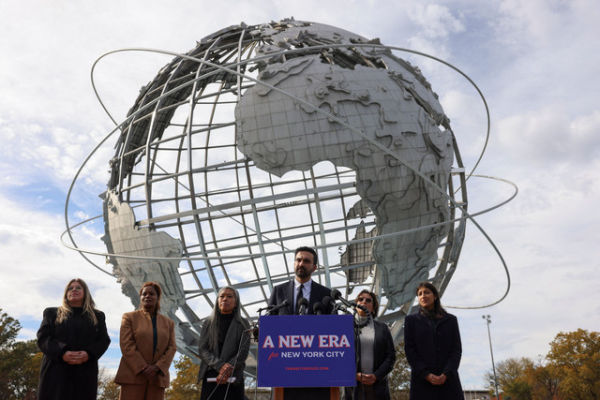 Wali Kota New York City terpilih, Zohran Mamdani, mengadakan konferensi pers di Unisphere, Queens, New York City, AS, Rabu (5/6/2025). Foto: Kylie Cooper/REUTERS 