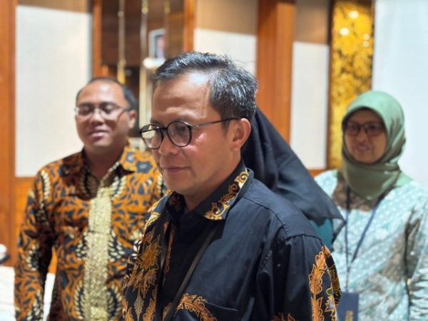 Kepala BSKAP Toni Toharudin (tengah) di Hotel Sari Pacific, Jakarta Pusat, Kamis (6/11). Foto: Amira Nada/kumparan