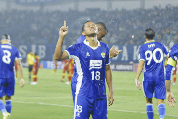 Persib Bandung melawan Selangor FC di ACL Two. Foto: Instagram/ @persib