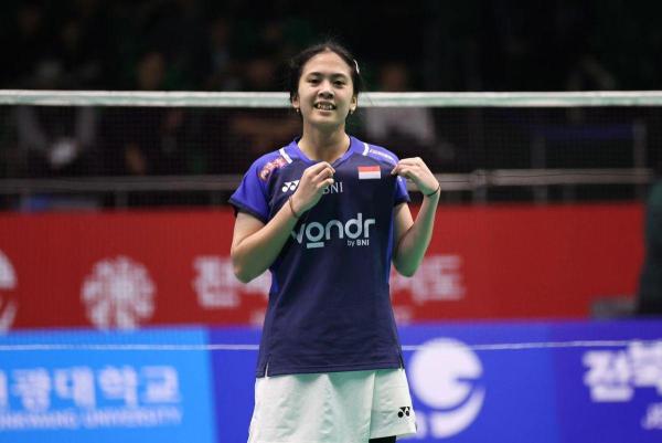 TEMBUS SEMIFINAL - Pebulutangkis tunggal putri Indonesia, Ni Kadek Dhinda Amartya Pratiwi, berhasil menembus babak semifinal turnamen Korea Masters 2025 setelah menyingkirkan wakil tuan rumah, Park Ga Eun dengan skor 21-15, 22-24, 21-13 di Wonkwang University Cultural dan Sports Center, Iksan, Korea Selatan, Jumat (7/11/2025).