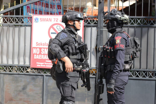 Suasana pasca-ledakan di SMAN 72 Jakarta. Foto: Iqbal Firdaus/kumparan