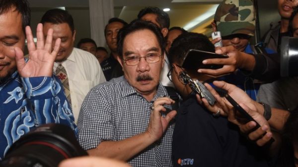 Antasari Azhar meninggalkan Polda Metro Jaya. Foto:  ANTARA FOTO/Akbar Nugroho Gumay