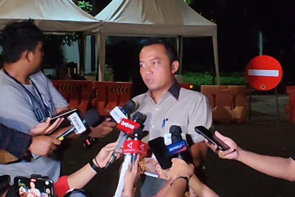 Menteri Sekretaris Negara, Prasetyo Hadi, di Jalan Kertanegara, Jakarta Selatan, pada Minggu (9/11/2025). Foto: Rachmadi Rasyad/kumparan