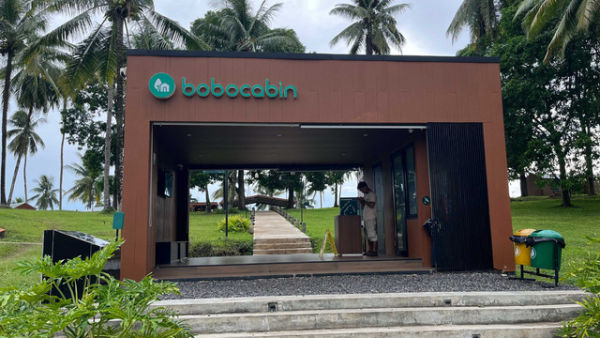 Area lobby di Bobocabin Bunaken Hills, Manado. Foto: Gitario Vista Inasis/kumparan