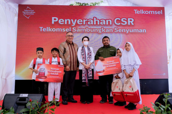 Telkomsel resmi membuka Kantor Branch Ternate di Jalan Sultan M. Djabir Sjah, sebagai langkah strategis perkuat layanan digital dan kolaborasi lintas sektor di Maluku Utara. Foto: Dok. Telkomsel